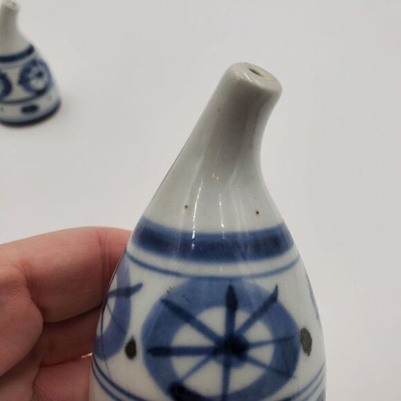 Vintage Salt & Pepper Shaker Set Blue & Grey Geometric - Picture 5 of 7